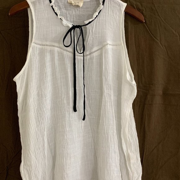 Flower & Feather Women´s White Top Blouse, Size XL - Picture 6 of 16